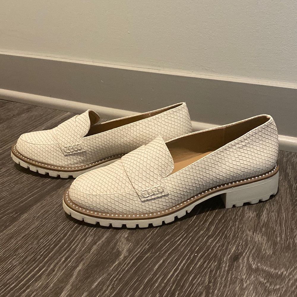 Size 6.5 Vegan Snake Skin Flats